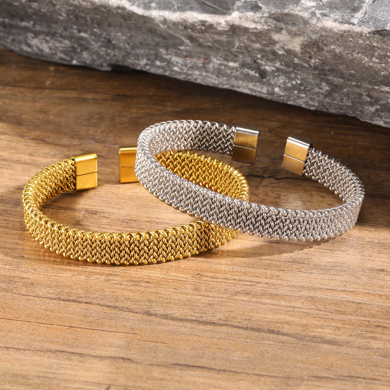 Открытый браслет с плетеным эл – обзор и цена Mesh Strap Metal