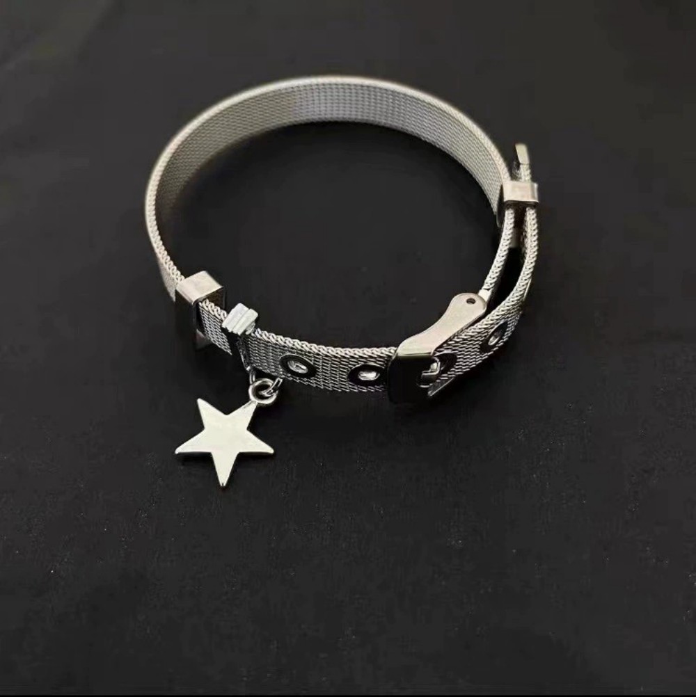 Браслет с подвесками в виде зв – обзор и цена Mesh Strap Metal